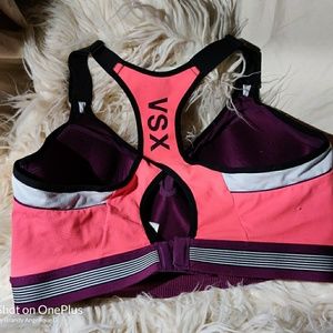 Victoria's Secret activeX sports bra 34DDD